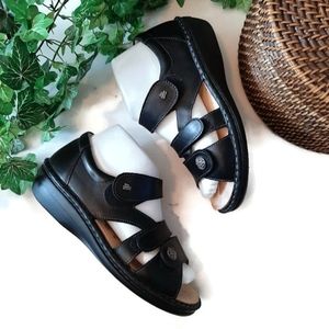 FINN Comfort Gomera 3 strap leather comfort sandal